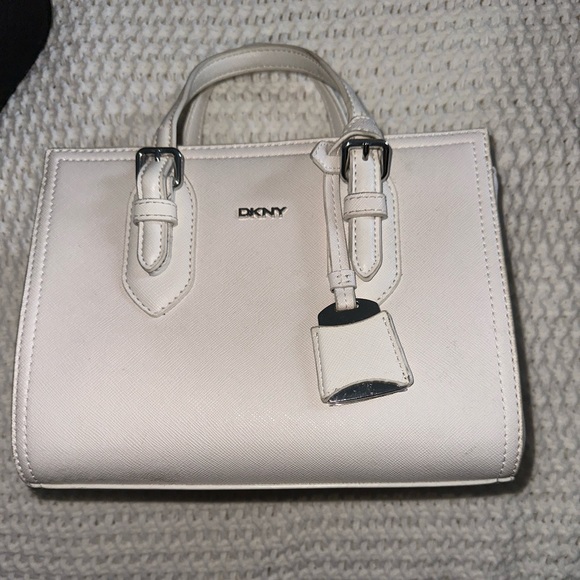 Dkny white crossbody bag - Picture 1 of 2